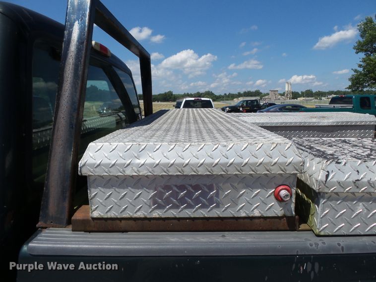 image for item DE7899 2001 Ford F250 Super Duty SuperCab pickup truck