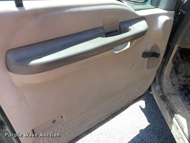 image for item DE7899 2001 Ford F250 Super Duty SuperCab pickup truck