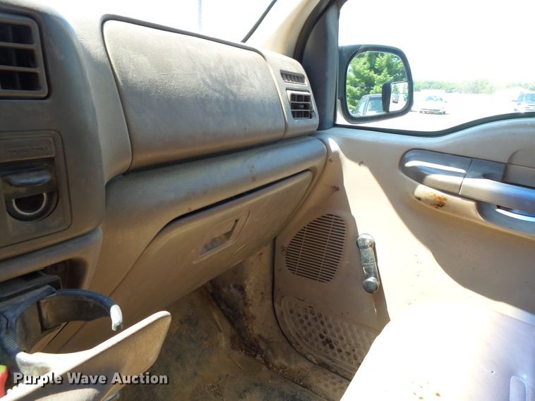 image for item DE7899 2001 Ford F250 Super Duty SuperCab pickup truck