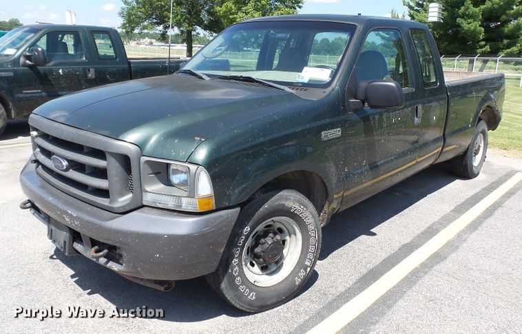 image for item DE7900 2003 Ford F250 Super Duty SuperCab pickup truck