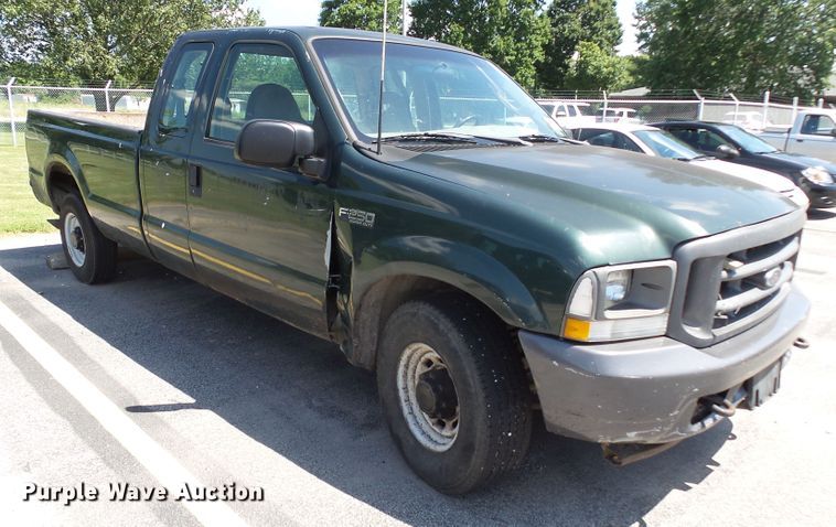 image for item DE7900 2003 Ford F250 Super Duty SuperCab pickup truck