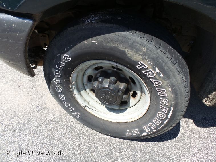 image for item DE7900 2003 Ford F250 Super Duty SuperCab pickup truck