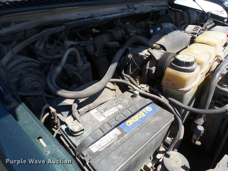 image for item DE7900 2003 Ford F250 Super Duty SuperCab pickup truck