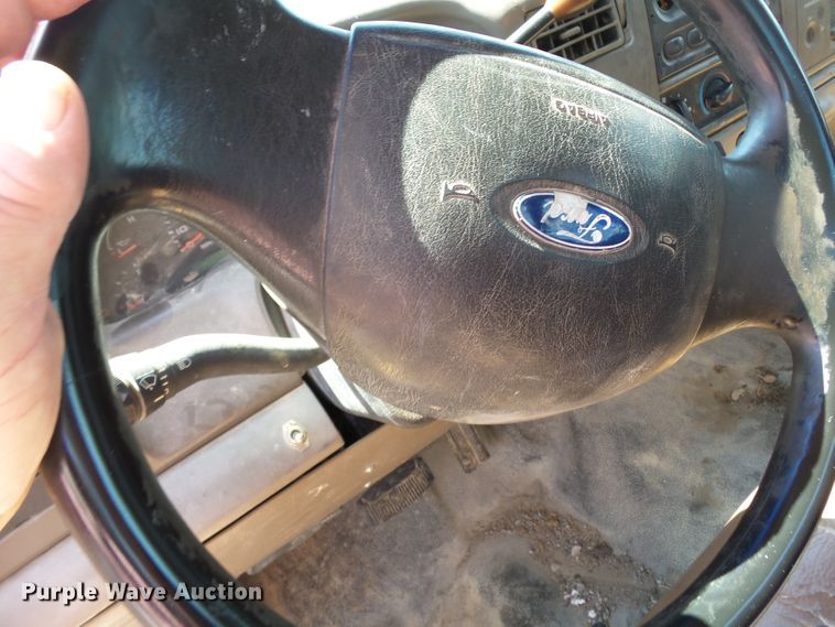 image for item DE7900 2003 Ford F250 Super Duty SuperCab pickup truck