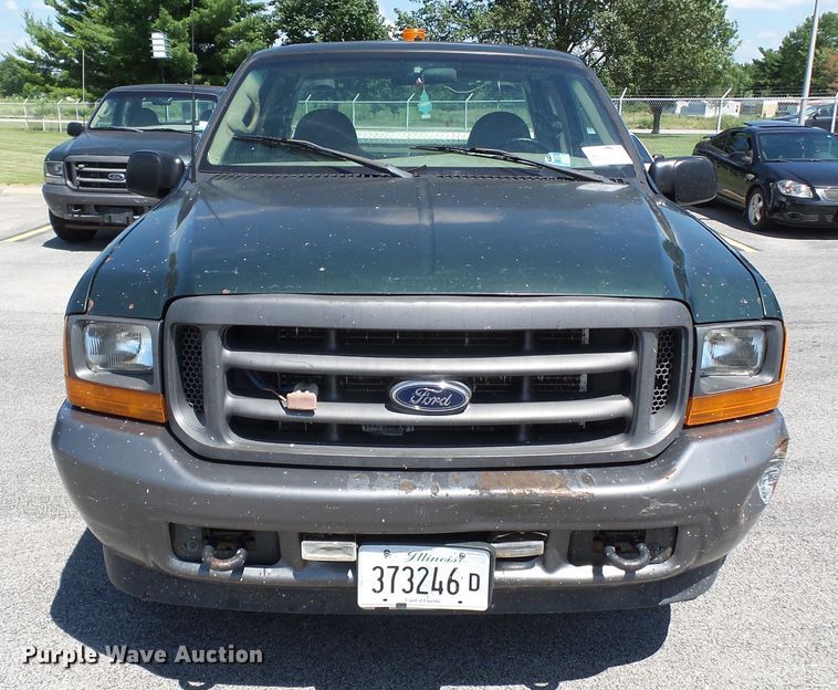 image for item DE7901 2001 Ford F250 Super Duty SuperCab pickup truck