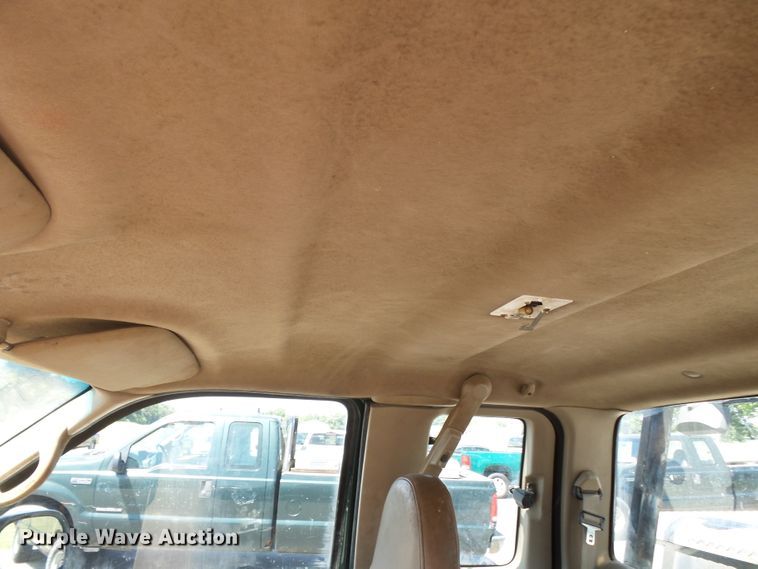 image for item DE7901 2001 Ford F250 Super Duty SuperCab pickup truck