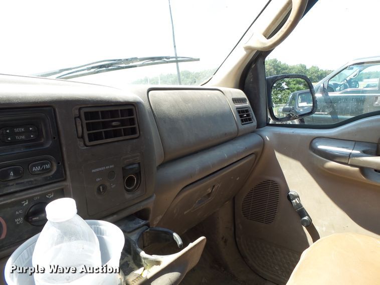 image for item DE7901 2001 Ford F250 Super Duty SuperCab pickup truck