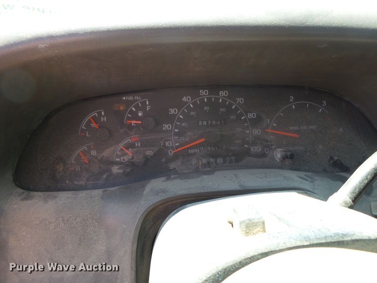 image for item DE7901 2001 Ford F250 Super Duty SuperCab pickup truck