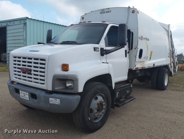 image for item DE7905 2006 GMC C8500 refuse truck