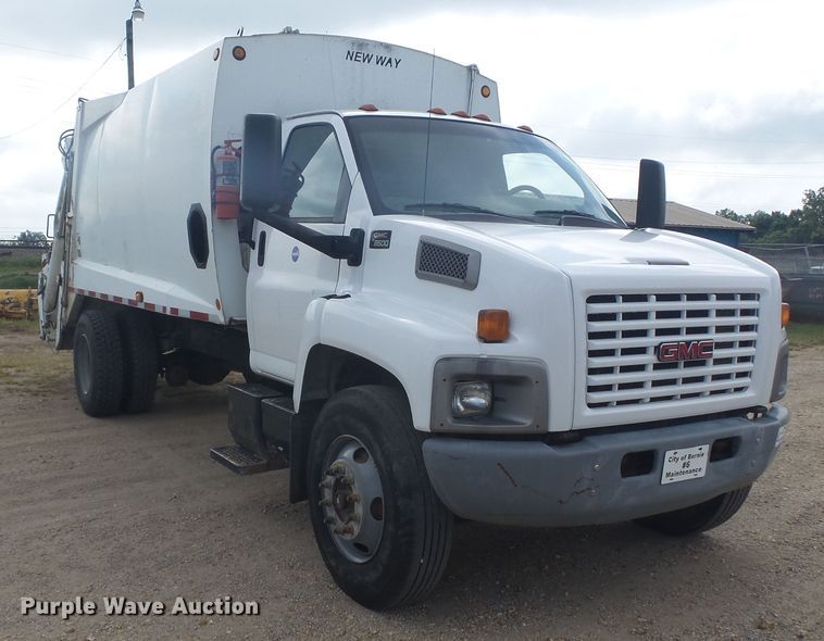 image for item DE7905 2006 GMC C8500 refuse truck