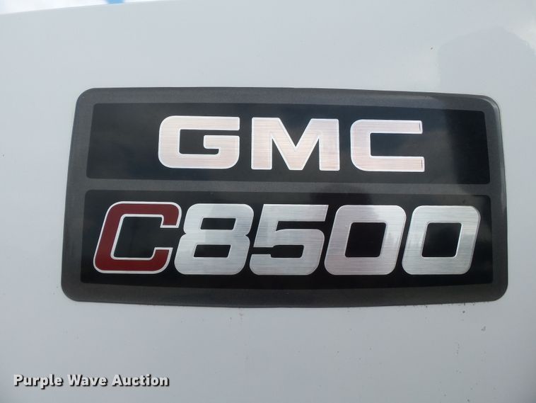 image for item DE7905 2006 GMC C8500 refuse truck