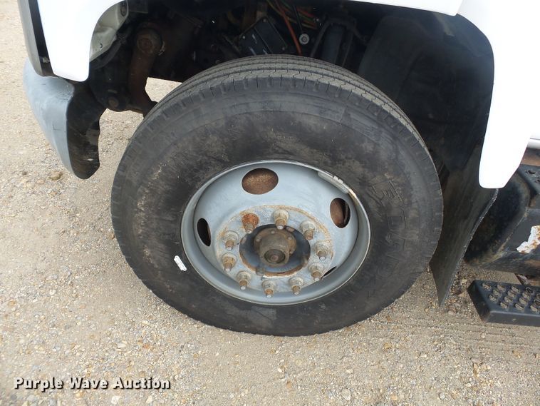 image for item DE7905 2006 GMC C8500 refuse truck