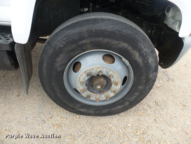 image for item DE7905 2006 GMC C8500 refuse truck