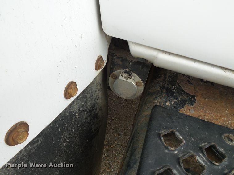 image for item DE7905 2006 GMC C8500 refuse truck