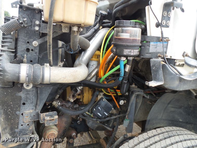 image for item DE7905 2006 GMC C8500 refuse truck