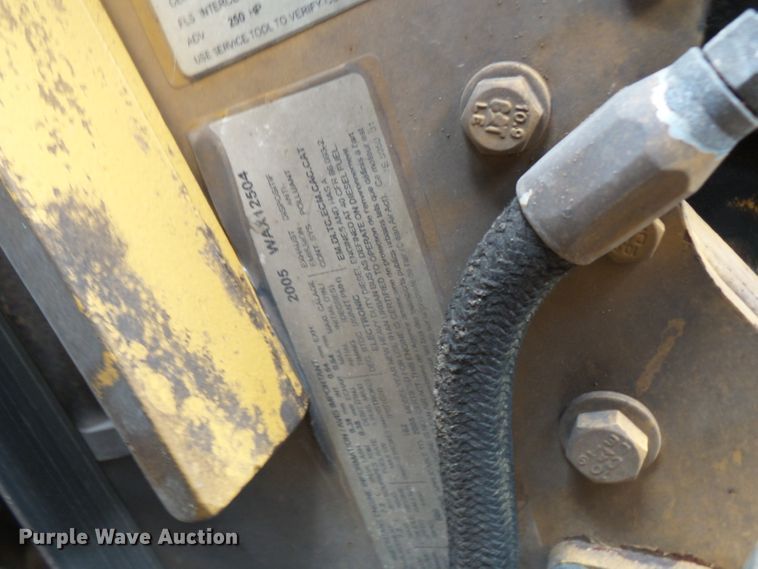 image for item DE7905 2006 GMC C8500 refuse truck