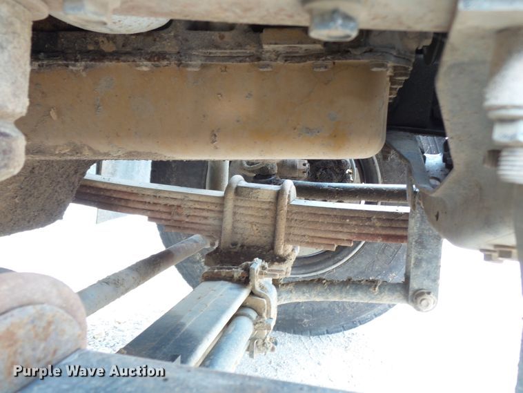 image for item DE7905 2006 GMC C8500 refuse truck