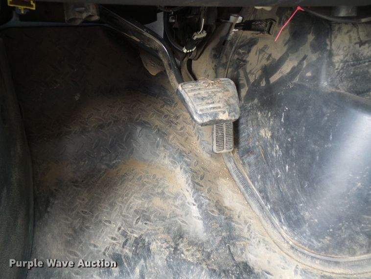 image for item DE7905 2006 GMC C8500 refuse truck