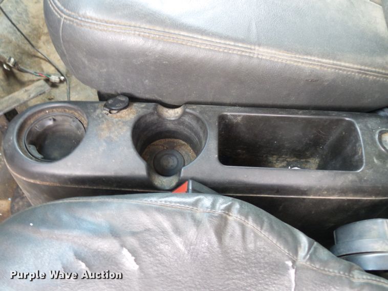 image for item DE7905 2006 GMC C8500 refuse truck