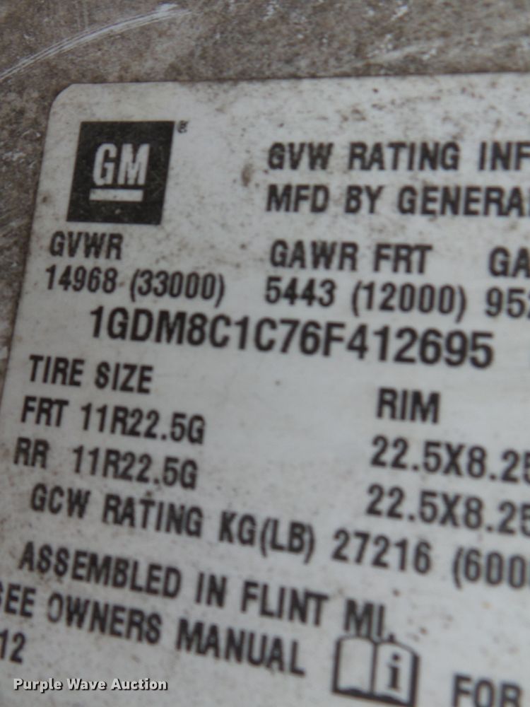 image for item DE7905 2006 GMC C8500 refuse truck