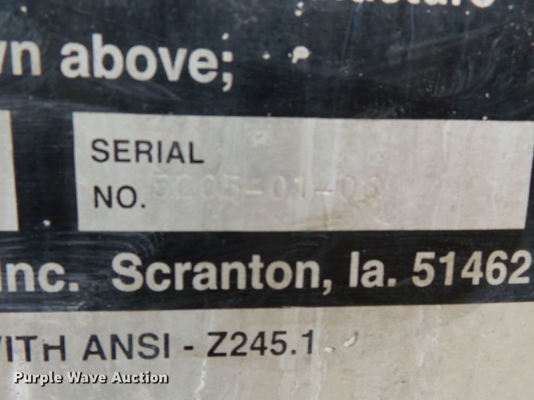 image for item DE7905 2006 GMC C8500 refuse truck