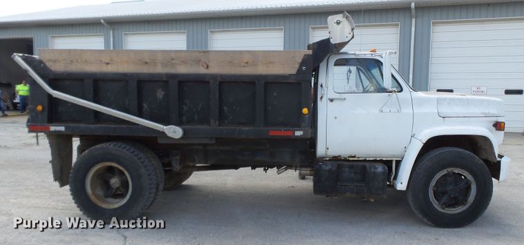 image for item DE7908 1973 GMC dump truck