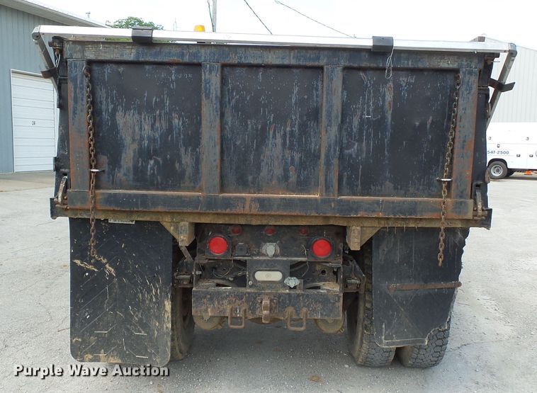 image for item DE7908 1973 GMC dump truck