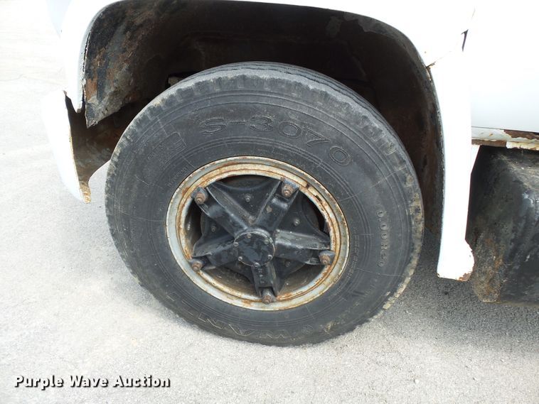 image for item DE7908 1973 GMC dump truck