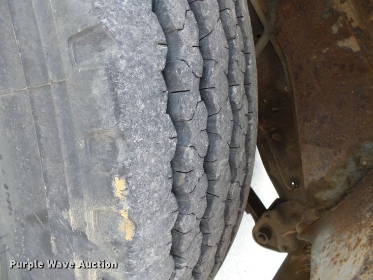 image for item DE7908 1973 GMC dump truck