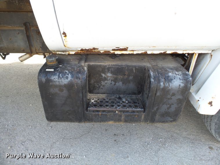 image for item DE7908 1973 GMC dump truck