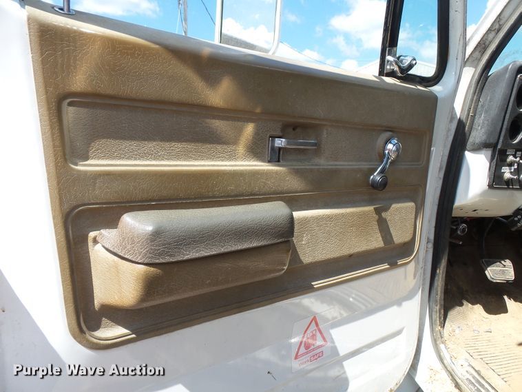 image for item DE7908 1973 GMC dump truck