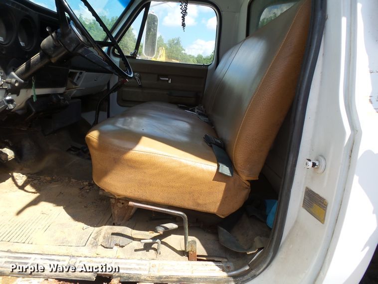 image for item DE7908 1973 GMC dump truck