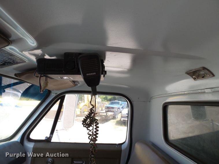 image for item DE7908 1973 GMC dump truck