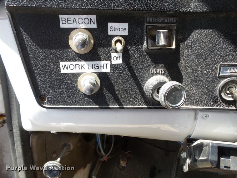 image for item DE7908 1973 GMC dump truck