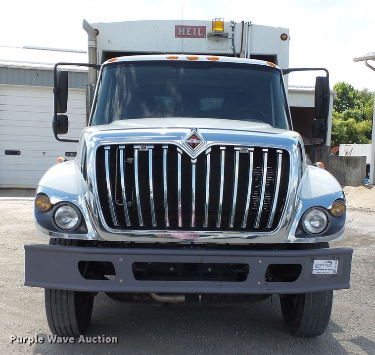 image for item DE7909 2010 International WorkStar 7300 refuse truck