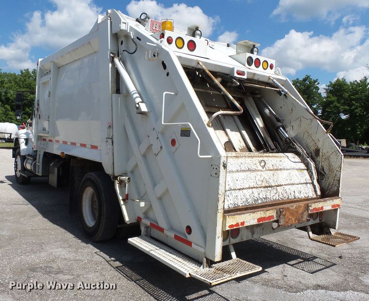 image for item DE7909 2010 International WorkStar 7300 refuse truck