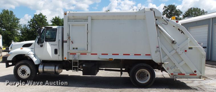 image for item DE7909 2010 International WorkStar 7300 refuse truck