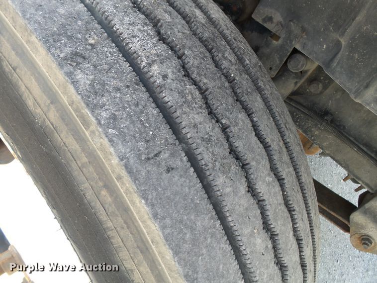 image for item DE7909 2010 International WorkStar 7300 refuse truck