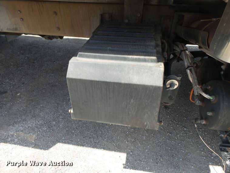 image for item DE7909 2010 International WorkStar 7300 refuse truck