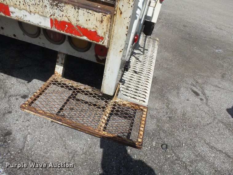 image for item DE7909 2010 International WorkStar 7300 refuse truck