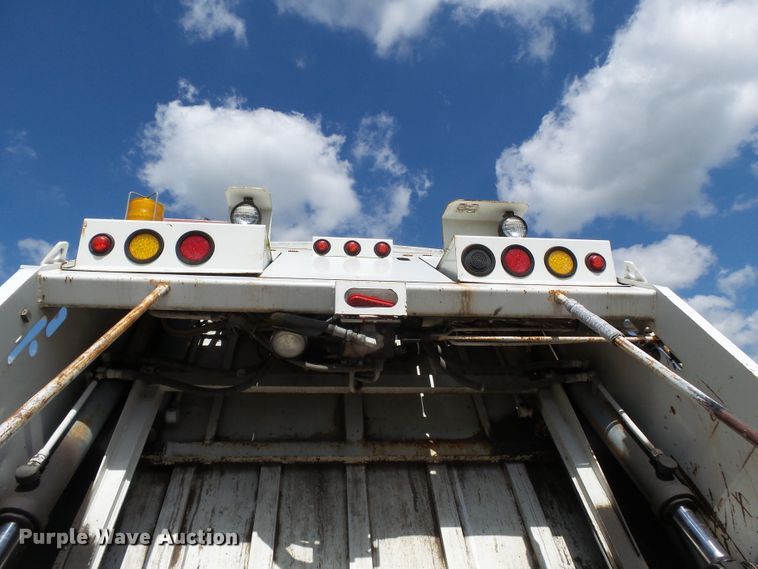 image for item DE7909 2010 International WorkStar 7300 refuse truck