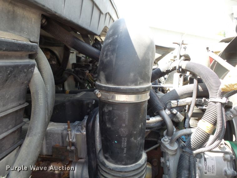 image for item DE7909 2010 International WorkStar 7300 refuse truck