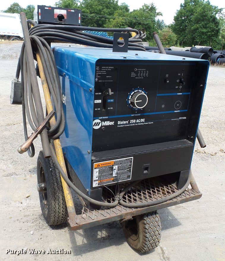 image for item DE7911 Miller 901564 welder