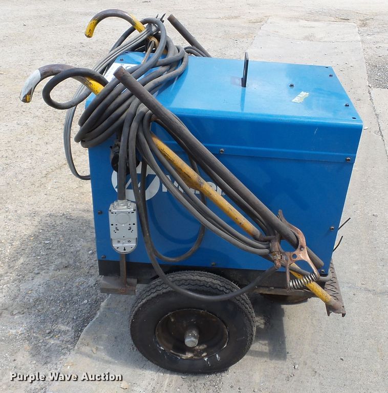 image for item DE7911 Miller 901564 welder