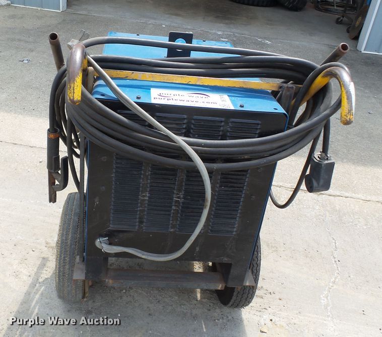 image for item DE7911 Miller 901564 welder
