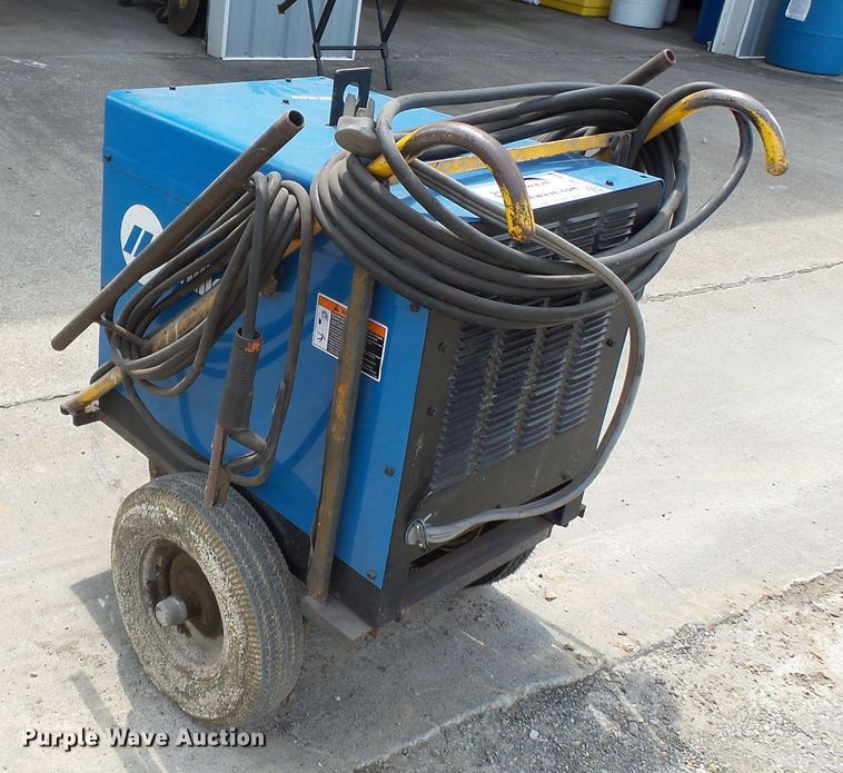 image for item DE7911 Miller 901564 welder