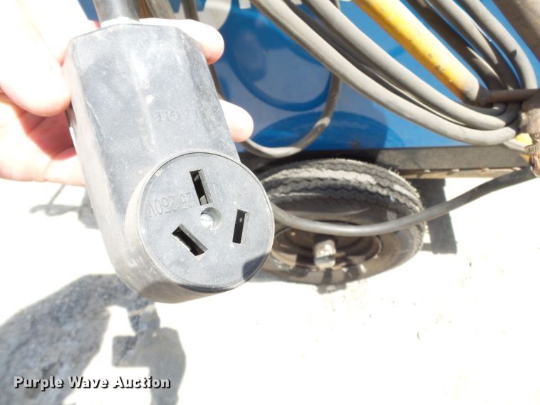 image for item DE7911 Miller 901564 welder