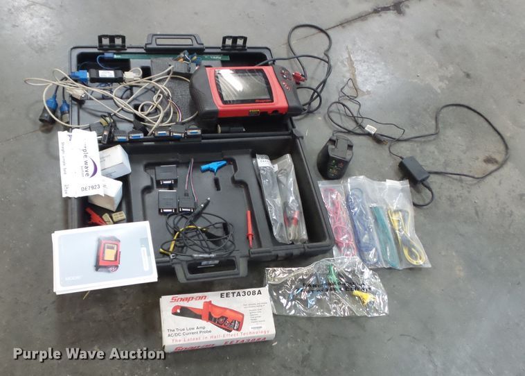 image for item DE7923 Snap-on EEMS360 scan tool