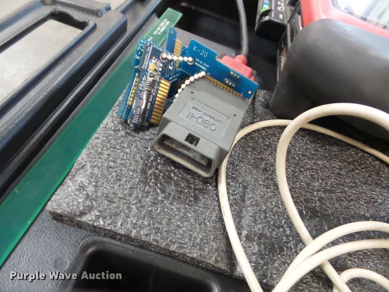 image for item DE7923 Snap-on EEMS360 scan tool