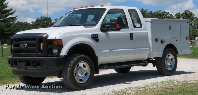image for item DE8184 2008 Ford F350 Super Duty XL SuperCab utility bed pickup truck